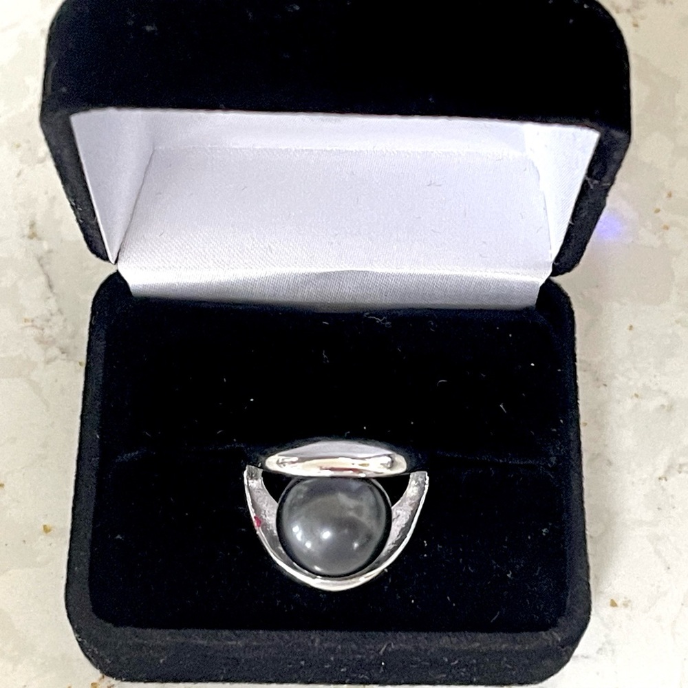Flawless Large Black Pearl Ring.